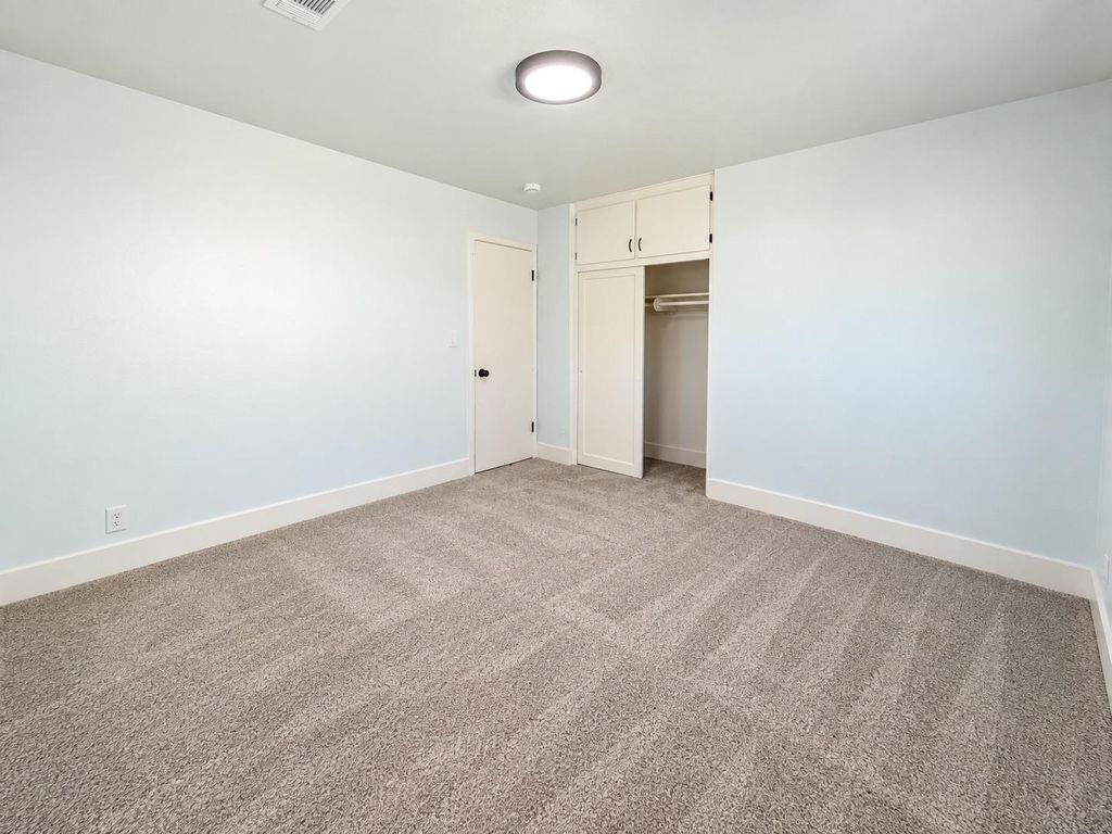 Image 28 of property listing at 3856 N Hacienda Drive, Fresno, CA 93705