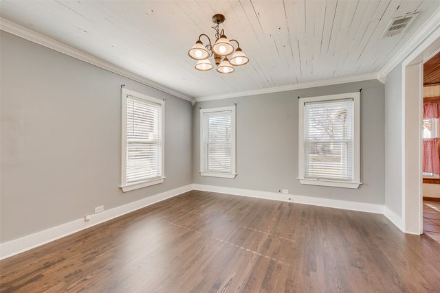 106 W 2nd North Street, Kaufman, TX 75142