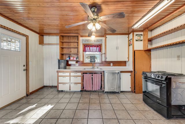 106 W 2nd North Street, Kaufman, TX 75142