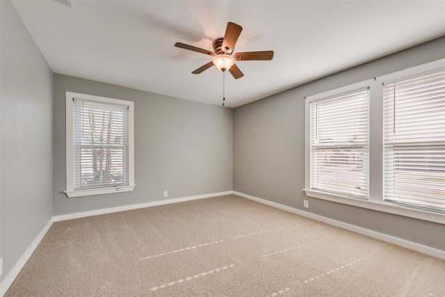 106 W 2nd North Street, Kaufman, TX 75142