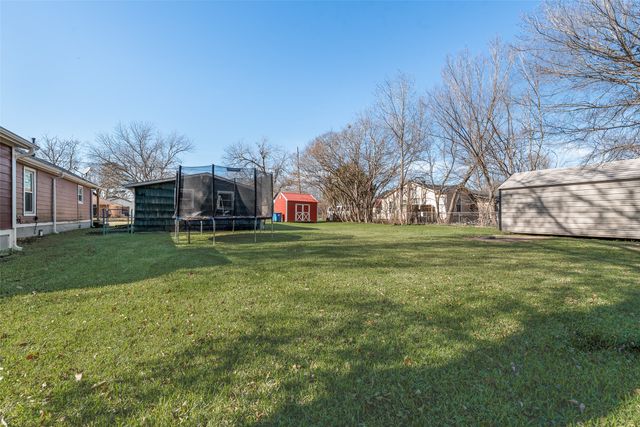 106 W 2nd North Street, Kaufman, TX 75142