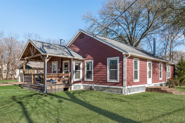 106 W 2nd North Street, Kaufman, TX 75142