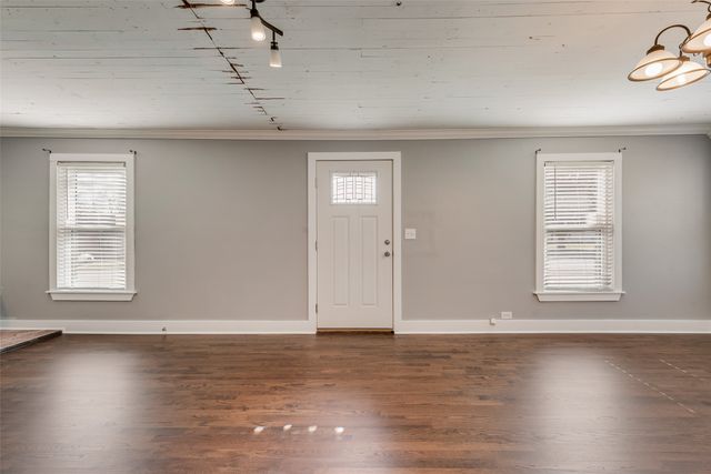 106 W 2nd North Street, Kaufman, TX 75142