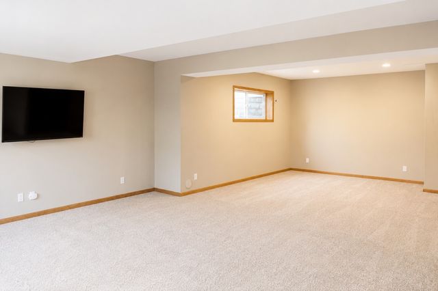 3137 Brookfield Drive, Marion, IA 52302