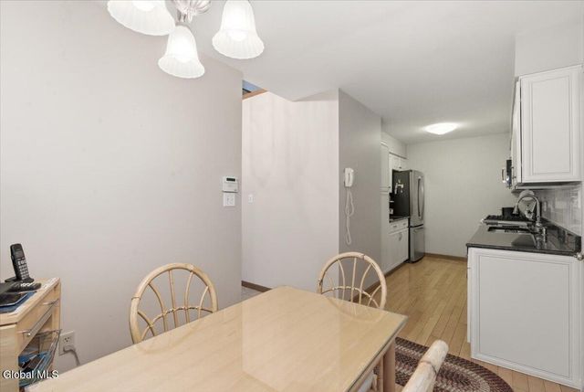 18 Kensington Place, Albany, NY 12209
