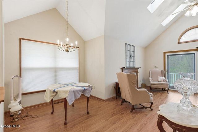 18 Kensington Place, Albany, NY 12209