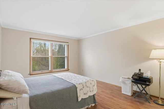 18 Kensington Place, Albany, NY 12209