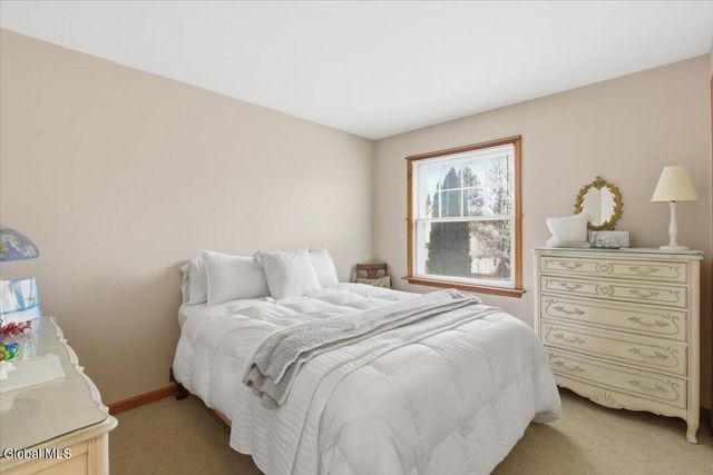 18 Kensington Place, Albany, NY 12209