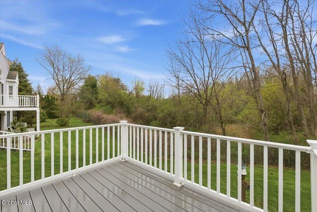 18 Kensington Place, Albany, NY 12209