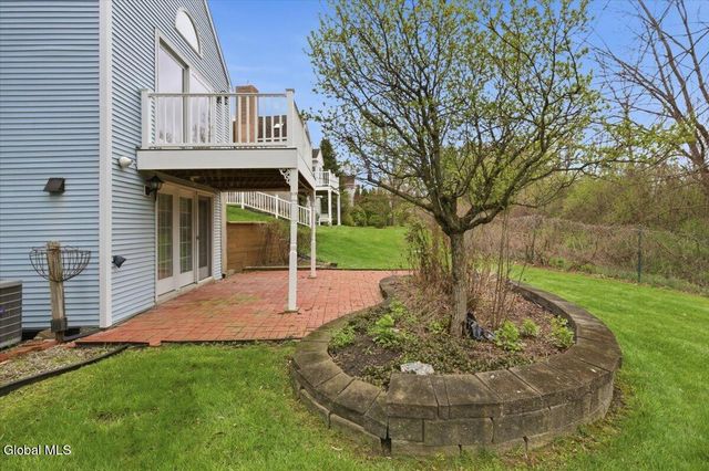 18 Kensington Place, Albany, NY 12209