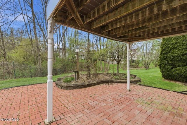 18 Kensington Place, Albany, NY 12209