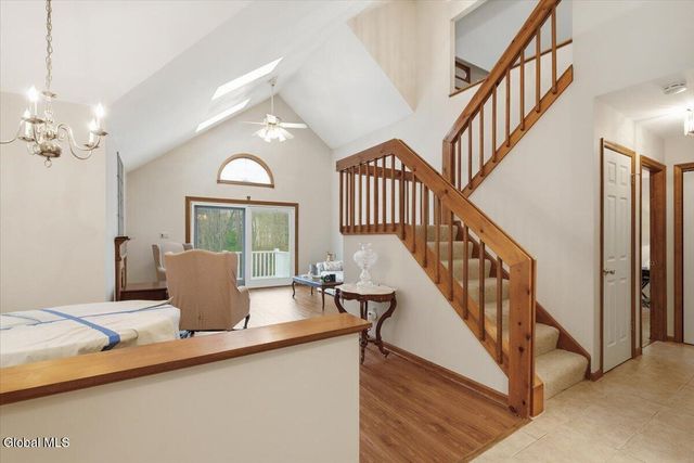 18 Kensington Place, Albany, NY 12209