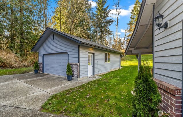 17824 25th Drive NW, Arlington, WA 98223