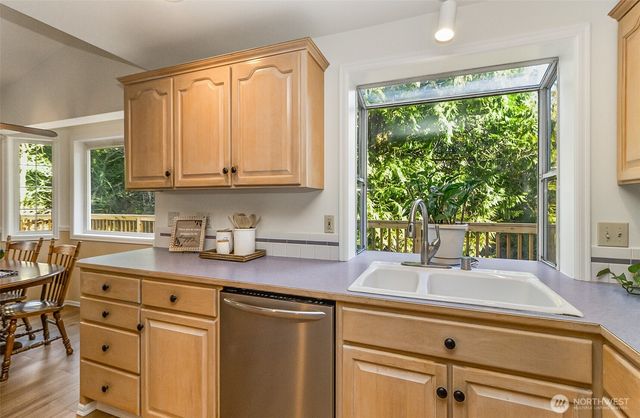 17824 25th Drive NW, Arlington, WA 98223