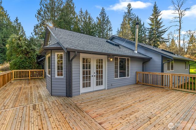 17824 25th Drive NW, Arlington, WA 98223