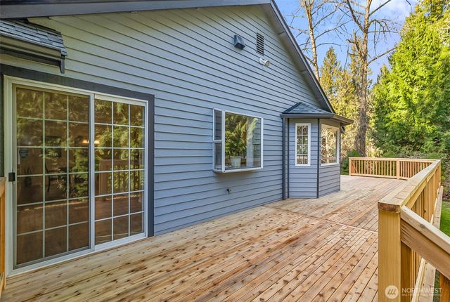 17824 25th Drive NW, Arlington, WA 98223