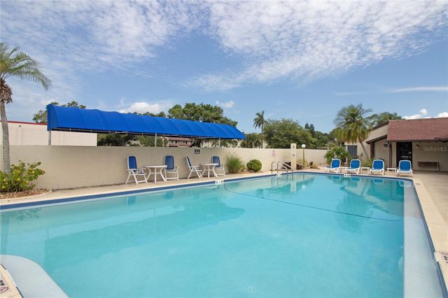 1100 E BAY DRIVE 104, Largo, FL 33770