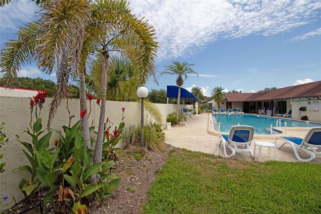 1100 E BAY DRIVE 104, Largo, FL 33770