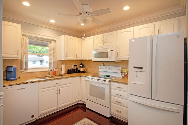 1100 E BAY DRIVE 104, Largo, FL 33770