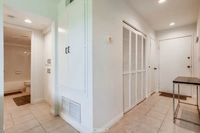 1020 Ocean Park 3, Santa Monica, CA 90405