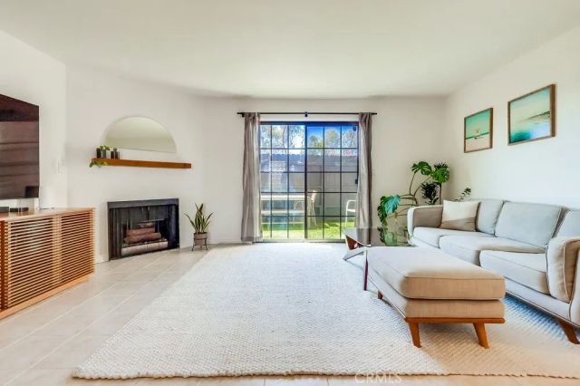 1020 Ocean Park 3, Santa Monica, CA 90405