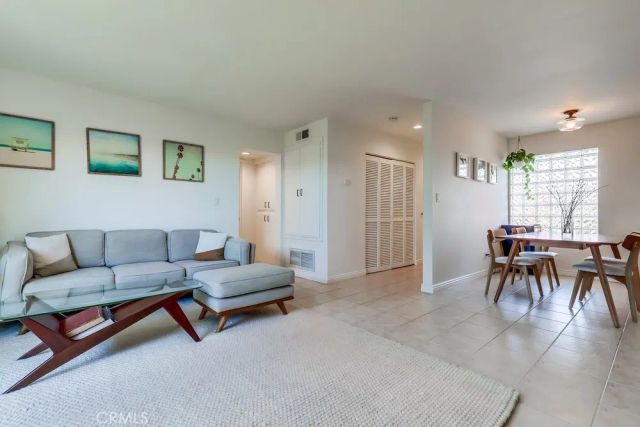 1020 Ocean Park 3, Santa Monica, CA 90405