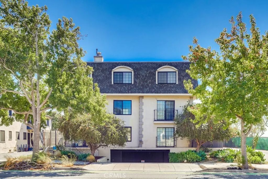 1020 Ocean Park 3, Santa Monica, CA 90405