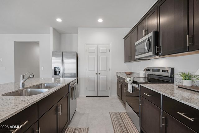 24372 W FLORES Drive, Buckeye, AZ 85326