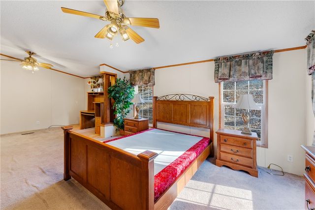 33 Skyview Lane, Holiday Island, AR 72631