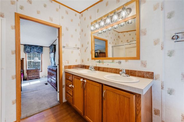 33 Skyview Lane, Holiday Island, AR 72631