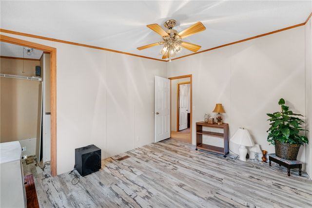 33 Skyview Lane, Holiday Island, AR 72631