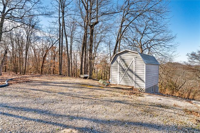 33 Skyview Lane, Holiday Island, AR 72631