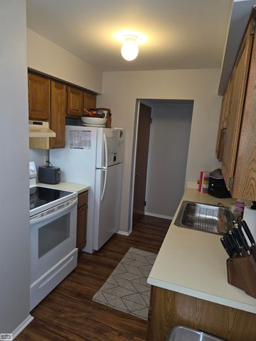 27562 Concord Avenue, Warren, MI 48093