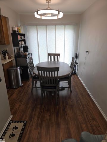 27562 Concord Avenue, Warren, MI 48093