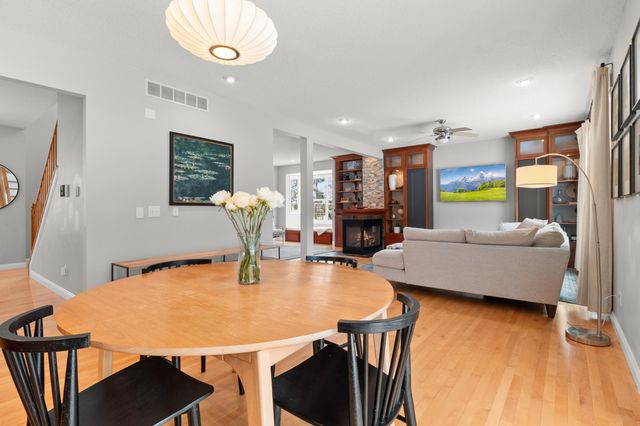 8048 Marsh Creek Alcove, Woodbury, MN 55125