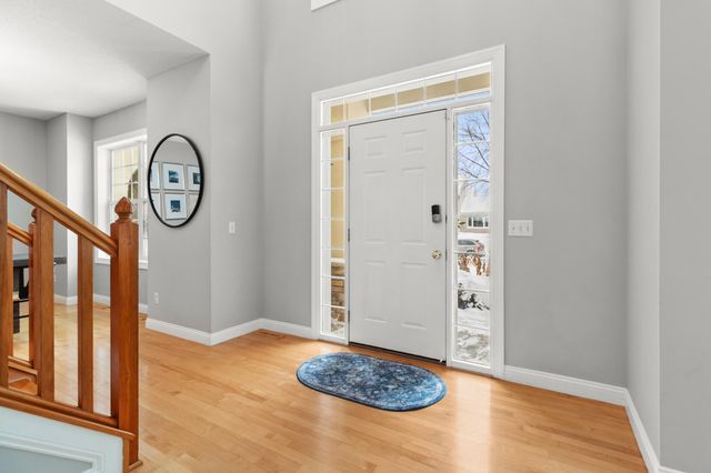 8048 Marsh Creek Alcove, Woodbury, MN 55125