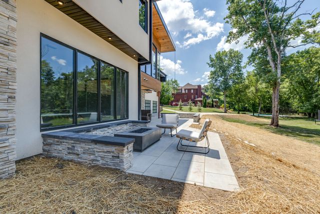 1425 Wilson Pike, Brentwood, TN 37027