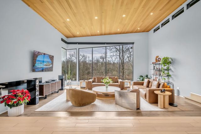 1425 Wilson Pike, Brentwood, TN 37027