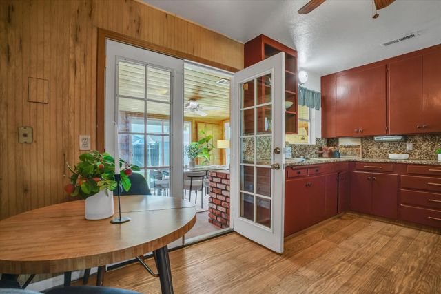 628 E North St, Manteca, CA 95336