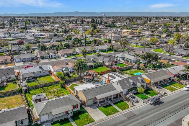 628 E North St, Manteca, CA 95336