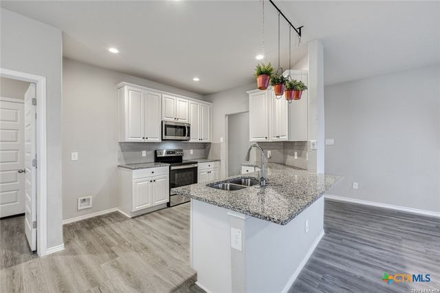 3433 Canyon Ridge, Seguin, TX 78155