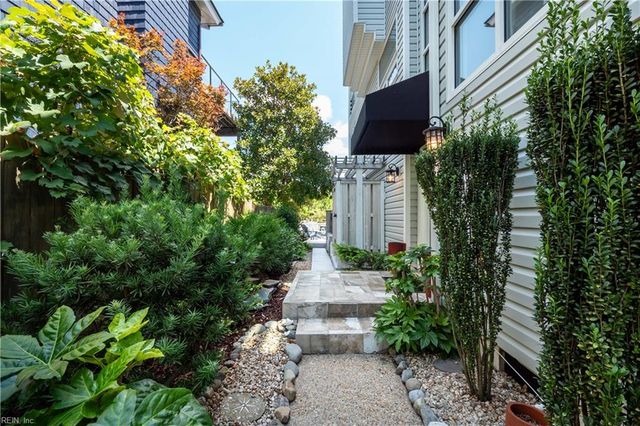 2082 Tazewell RD, Virginia Beach, VA 23455