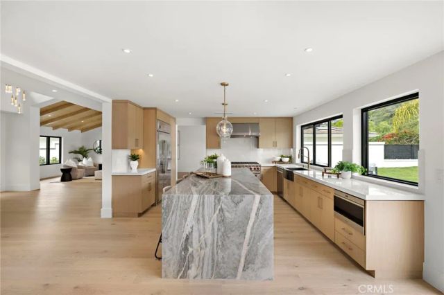 6 Monterey, Corona Del Mar, CA 92625