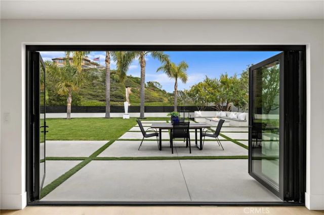 6 Monterey, Corona Del Mar, CA 92625