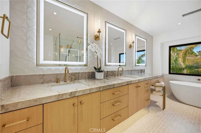 6 Monterey, Corona Del Mar, CA 92625