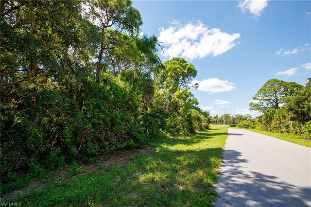 175 Sesame RD E, Rotonda West, FL 33947