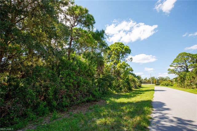 175 Sesame RD E, Rotonda West, FL 33947