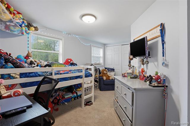 6141 Sandy Lane, Burton, MI 48519