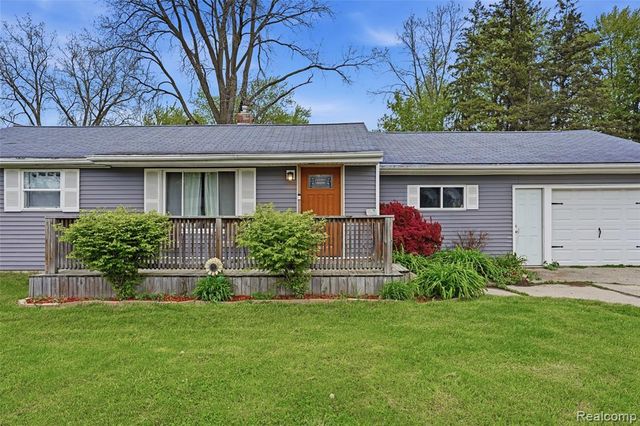 6141 Sandy Lane, Burton, MI 48519