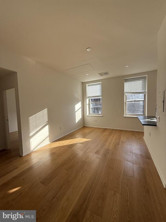 261-269 S 9TH ST #504, Philadelphia, PA 19107